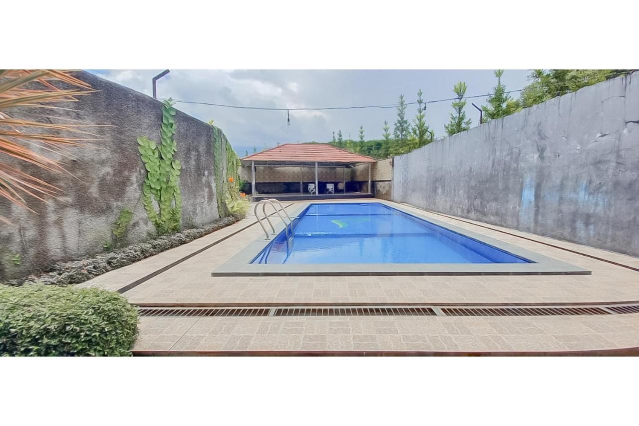 Hotel Sri Indrawati Puncak Mitra Reddoorz Bogor Exterior foto